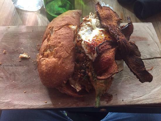 Black Tree Sandwich Shop